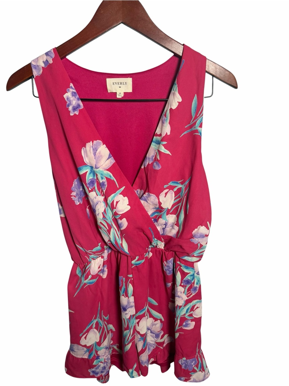 Everly Pink Floral Short Romper M - Picture 2 of 10